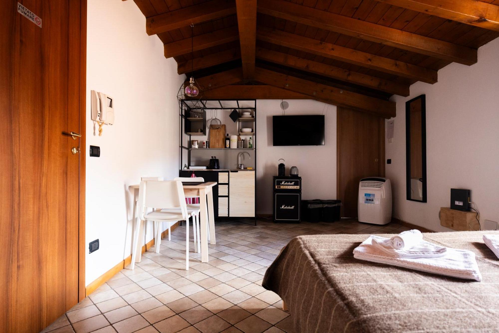 Traditional Italian House - Franciacorta Rovato Exterior photo